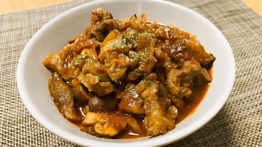 牛筋の赤ワイン煮